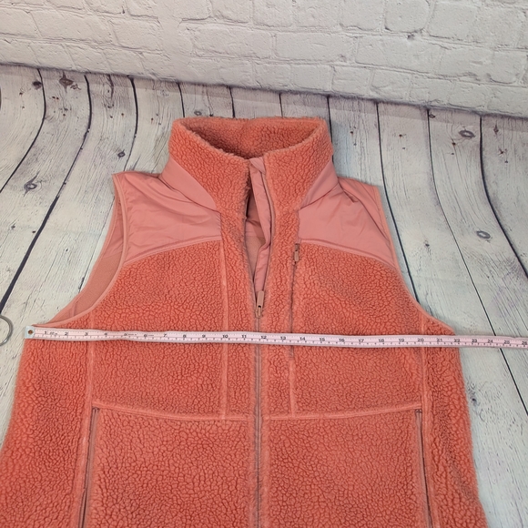Lululemon Athletica Coral Fleece Vest - Picture 5 of 8